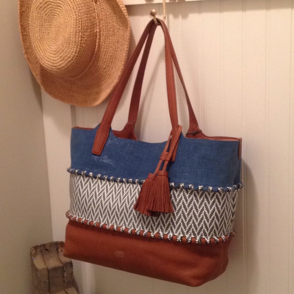 Vince Camuto Edena Tote